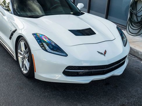 Used 2019 Chevrolet Corvette Stingray Coupe w/ 1LT RWD image 10