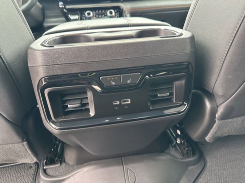 Used 2024 GMC Sierra 1500 AT4 w/ Technology Package image 22