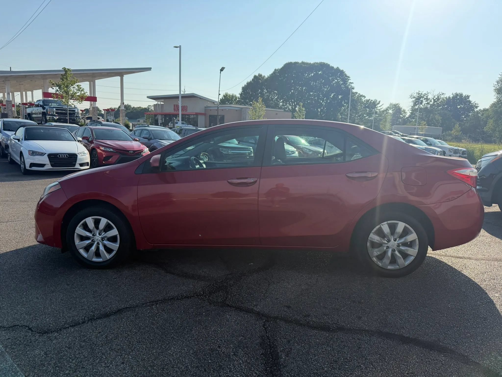 Used 2015 Toyota Corolla LE FWD image 2