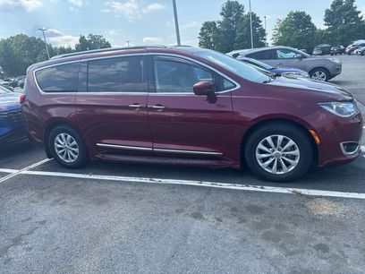 Used 2018 Chrysler Pacifica Touring-L w/ Premium Audio Group