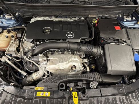 Used 2022 Mercedes-Benz GLB 250 4MATIC image 13