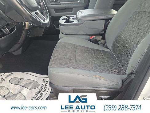 Used 2017 RAM 1500 Big Horn RWD image 5