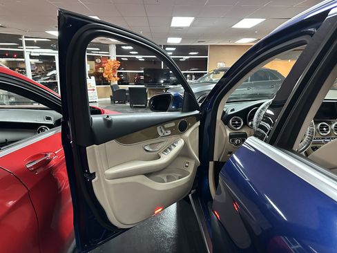 Used 2018 Mercedes-Benz GLC 300 image 8