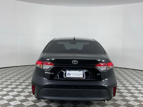 Used 2025 Toyota Corolla LE FWD image 6