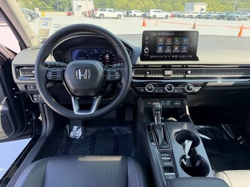 Used 2024 Honda Civic Touring image 11