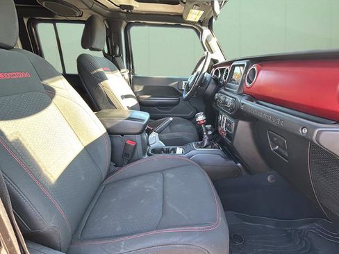 Certified 2018 Jeep Wrangler Unlimited Rubicon image 40