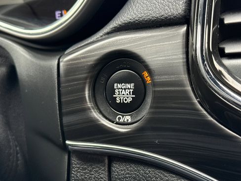 Used 2021 Jeep Grand Cherokee Limited w/ Trailer Tow Group IV image 29