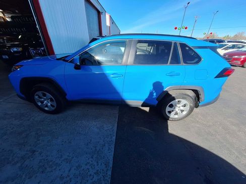 Used 2021 Toyota RAV4 LE image 2