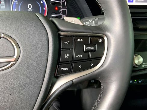 Used 2023 Lexus ES 350 w/ Premium Package image 24