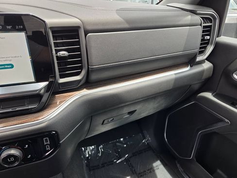 Used 2025 Chevrolet Silverado 2500 LT w/ Convenience Package AWD/4WD image 29