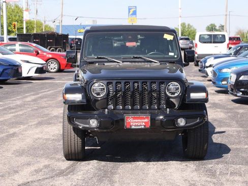 Used 2021 Jeep Wrangler Unlimited Sahara image 4