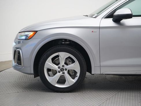 Used 2025 Audi Q5 2.0T Premium Plus w/ Premium Plus Package AWD/4WD image 2