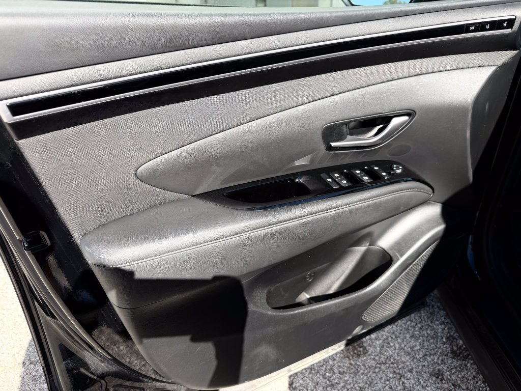 Used 2023 Hyundai Tucson Limited AWD/4WD image 5