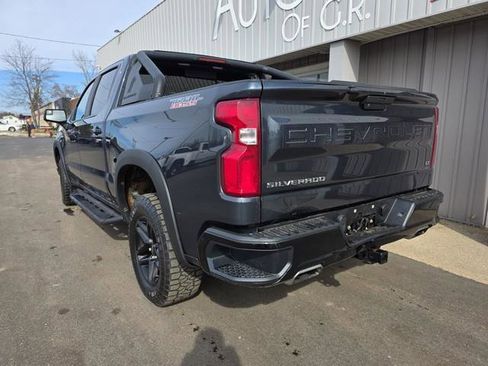 Used 2019 Chevrolet Silverado 1500 LT Trail Boss image 4