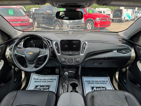 Used 2016 Chevrolet Malibu LT w/ Leather Package FWD image 20