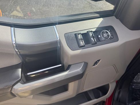 Used 2016 Ford F150 XLT w/ Equipment Group 302A Luxury image 18