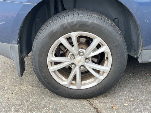 Used 2016 Chevrolet Equinox LT w/ Convenience Package image 3