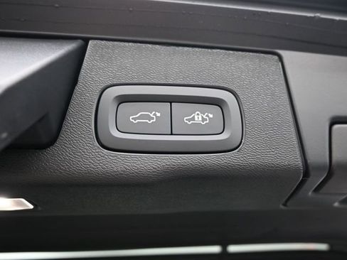 New 2026 Volvo XC60 B5 Ultra w/ Protection Package Premier image 33