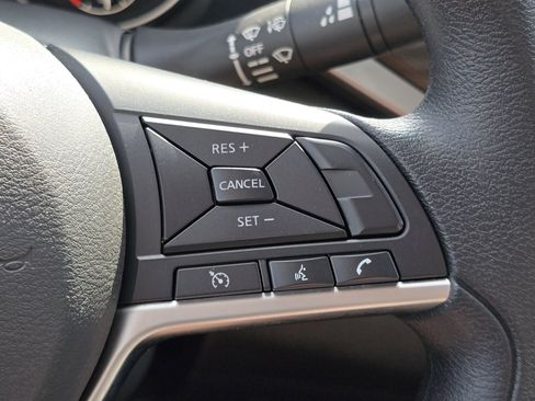 Used 2023 Nissan Altima 2.5 SV FWD image 11