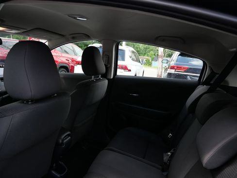 Used 2019 Honda HR-V LX image 18