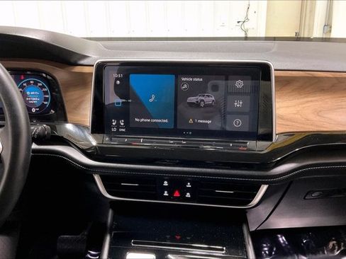 Used 2026 Volkswagen Atlas SE FWD image 6