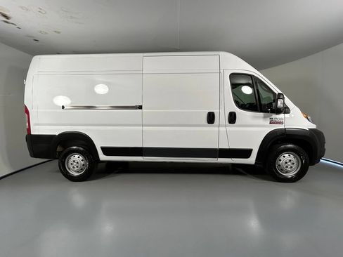 Used 2022 RAM ProMaster 2500 FWD image 8