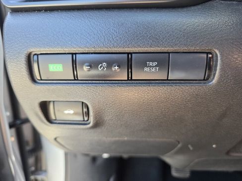 Used 2022 Nissan Sentra S image 28