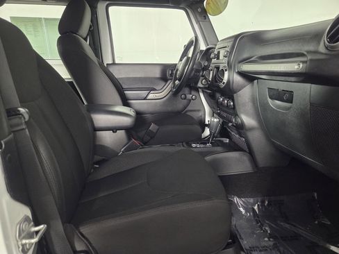 Used 2017 Jeep Wrangler Sport w/ Quick Order Package 24S AWD/4WD image 27
