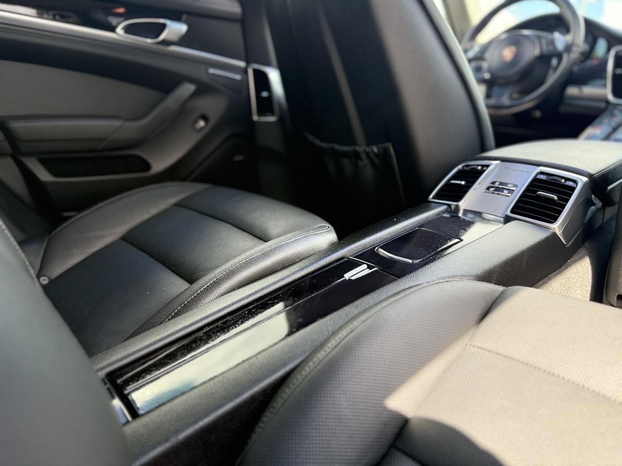 Used 2013 Porsche Panamera S RWD image 34