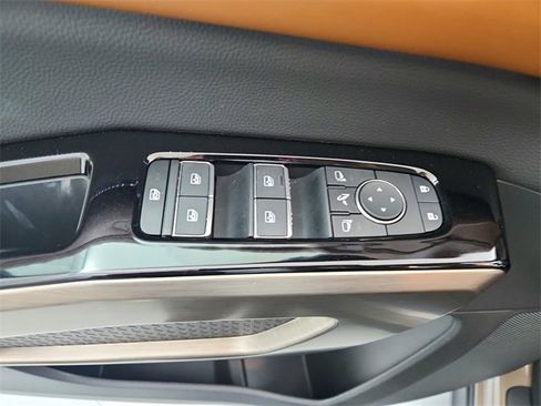 Used 2024 Nissan Pathfinder Platinum w/ Cargo Package image 33