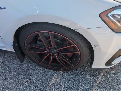 Used 2018 Volkswagen GTI Autobahn FWD image 6