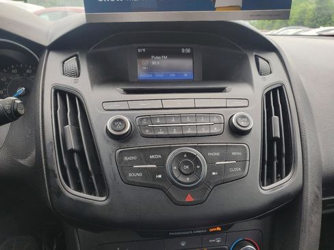 Used 2016 Ford Focus SE w/ SE Sport Package FWD image 20
