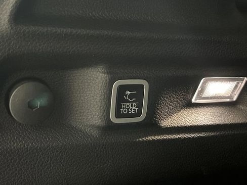 Used 2022 Jeep Grand Cherokee L Limited image 16