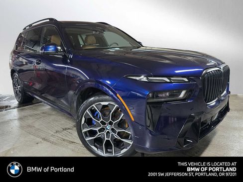 Used 2024 BMW X7 xDrive40i w/ M Sport Package image 1