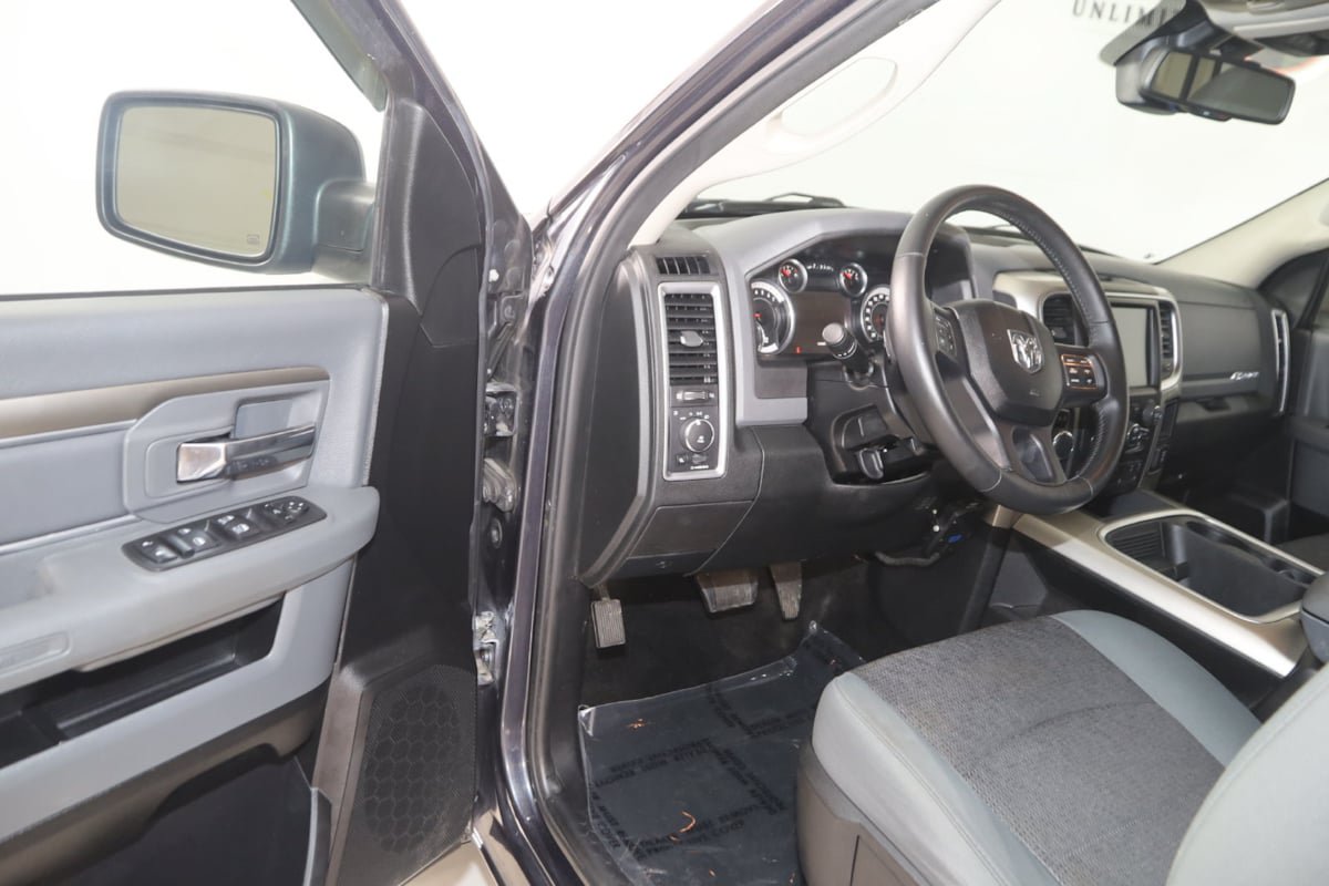 Used 2016 RAM 1500 Big Horn AWD/4WD image 38
