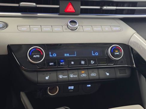 New 2026 Hyundai Elantra Limited FWD image 27