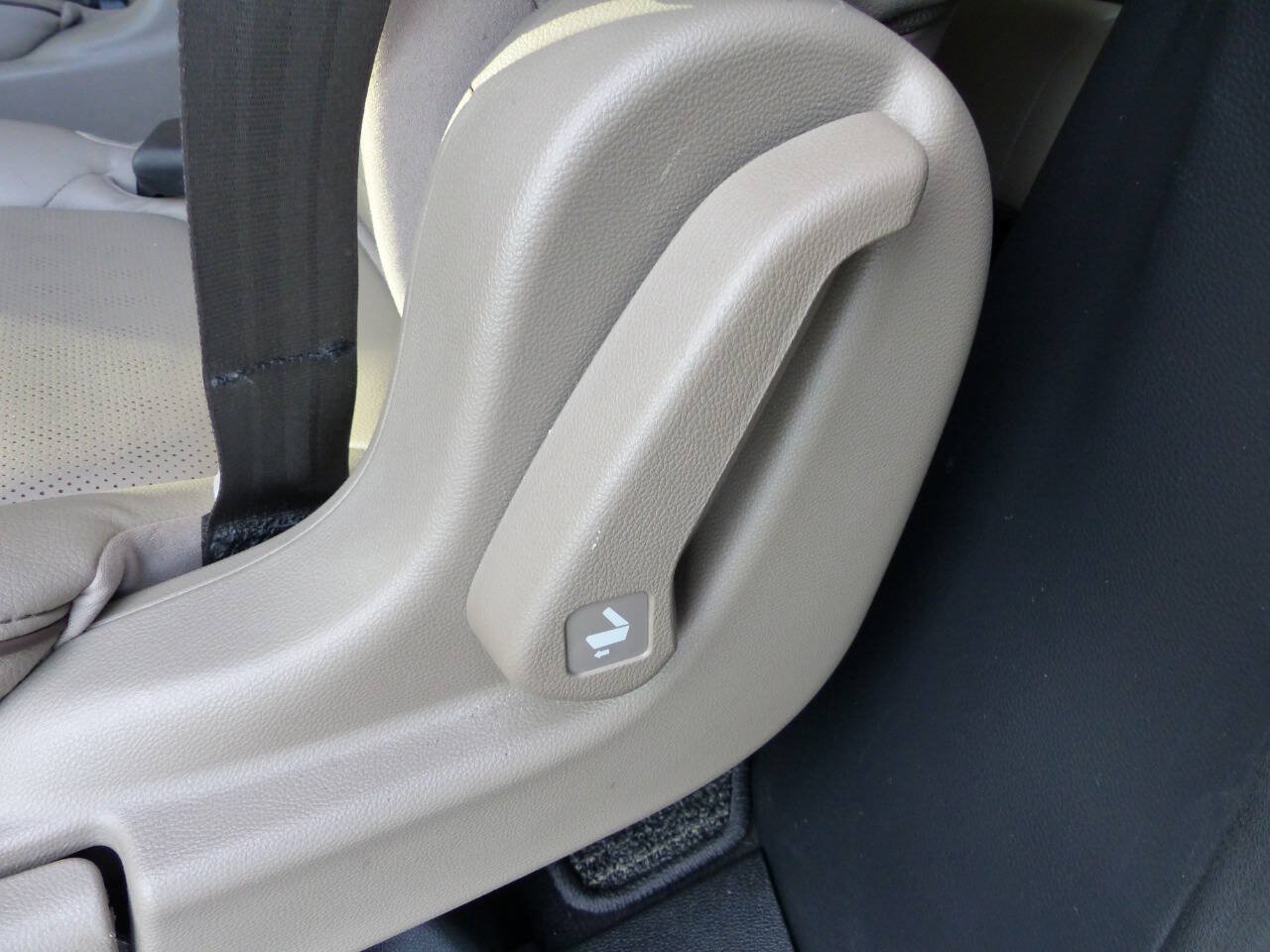 Used 2021 Honda Odyssey Elite image 45