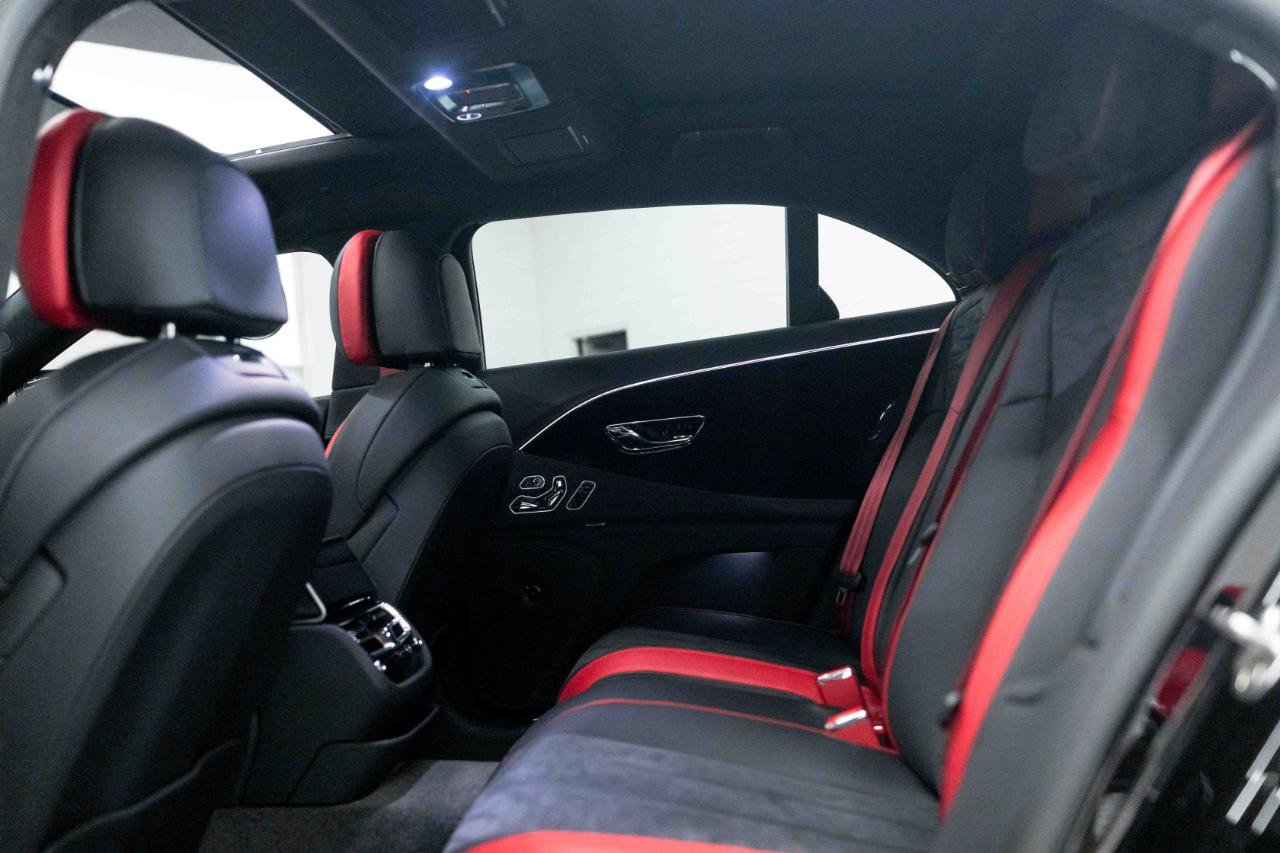 Used 2025 Bentley Flying Spur Plug-In Hybrid AWD/4WD image 83