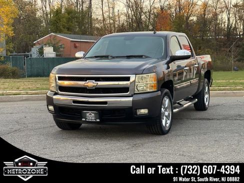 Used 2011 Chevrolet Silverado 1500 LT w/ Texas Edition image 4