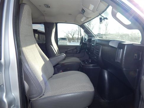 Used 2019 Chevrolet Express 3500 LS image 15