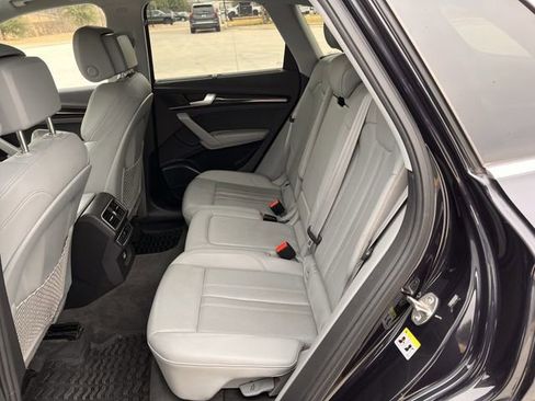 Used 2018 Audi Q5 2.0T Premium Plus w/ Premium Plus Package image 29