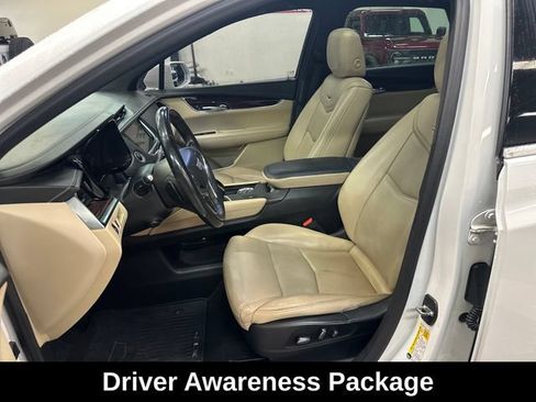 Used 2018 Cadillac XT5 Luxury w/ Driver Awareness Package FWD image 5