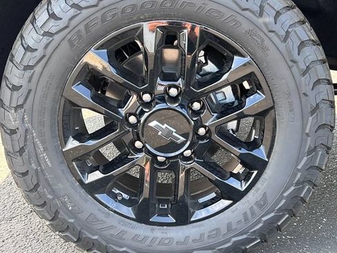 New 2026 Chevrolet Silverado 2500 High Country w/ High Country Premium Package AWD/4WD image 7
