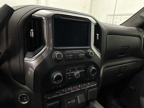 Used 2020 Chevrolet Silverado 1500 LT Trail Boss AWD/4WD image 44