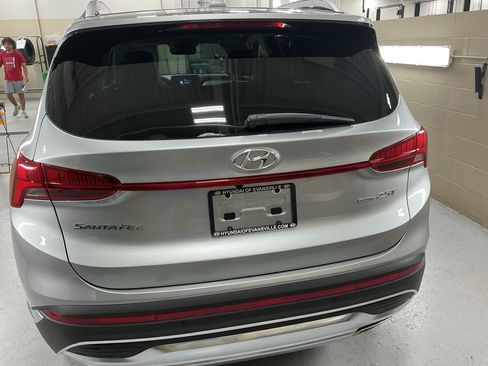 Used 2023 Hyundai Santa Fe Limited AWD/4WD image 3