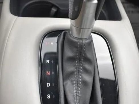 Used 2023 Honda HR-V LX image 33