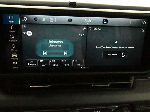 Used 2024 Jeep Wrangler Unlimited Rubicon 4xe AWD/4WD image 10