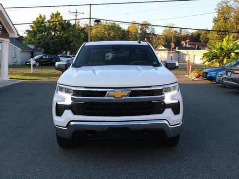 Used 2023 Chevrolet Silverado 1500 LT AWD/4WD image 3
