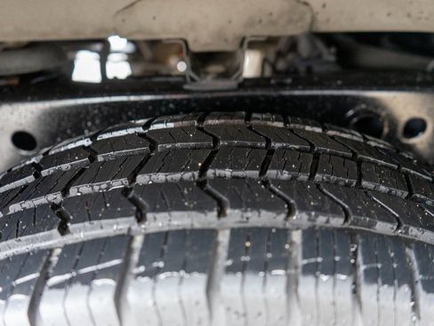 Used 2018 Nissan Frontier SV image 29