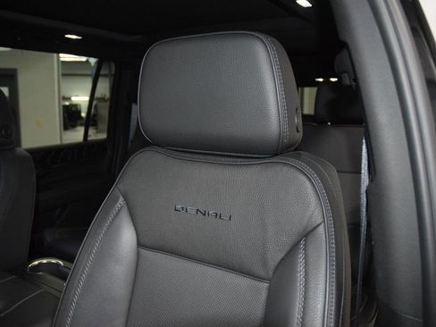 Used 2024 GMC Yukon XL Denali w/ Max Trailering Package image 43